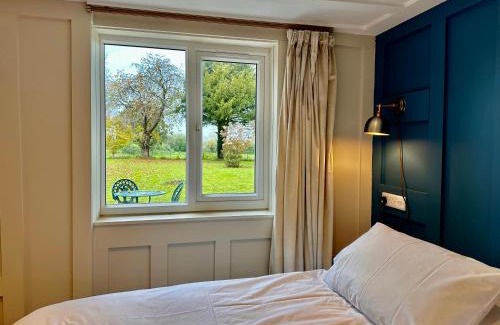 Taunton Casa | Octon Cottages Luxury 1 and 2 Bedroom cottages 1 mile from Taunton centre