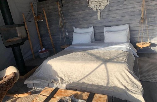 Kfardebian Otro | Odom Retreat