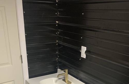 Decaturville Cabina | Off grid cozy a frame style tiny home