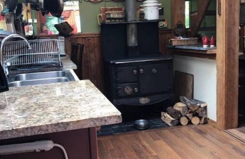 Orland Cabina | Off Grid Mountain Cabin w/skyline & kayaks