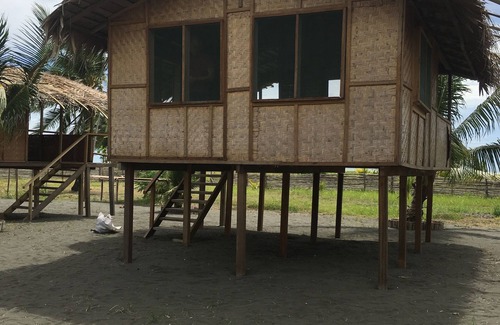 Boroko Cabina | Fuera de la red en el camino menos transitado, venga a experimentar Papua Nueva Guinea.