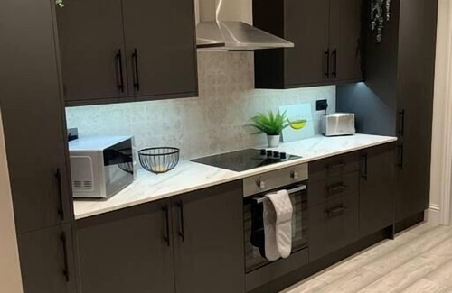 Morriston Apartamento | Off Road Parking for 3, 3 Bathrooms + Garden