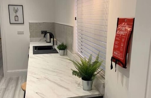 Morriston Apartamento | Off Road Parking for 3, 3 Bathrooms + Garden