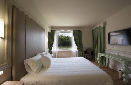 Montegiorgio Hotel | Officina del Sole