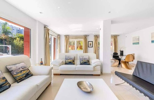 Guadalmar Casa | Ohana 1 Villa de lujo con piscina climatizada