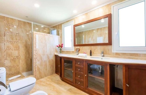Guadalmar Casa | Ohana 1 Villa de lujo con piscina climatizada