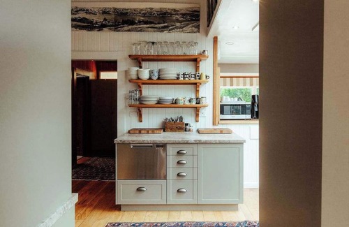 Okere Falls Casa | Okere Lake House - Lakefront with Private Jetty