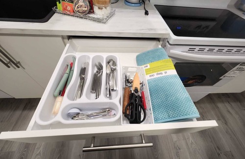 Okotoks Casa | Okotoks Oasis (Brand new Cosy 1 bedroom basement suite)