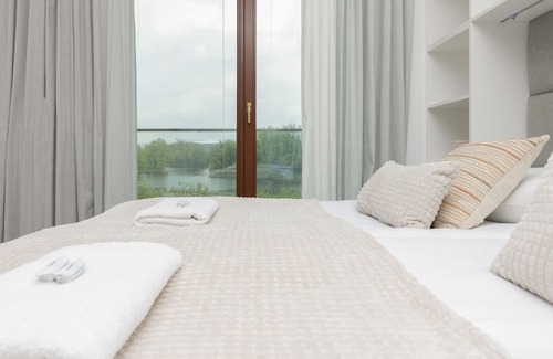 Praga Apartamento | Okrzei 8 2 Balconies by Renters