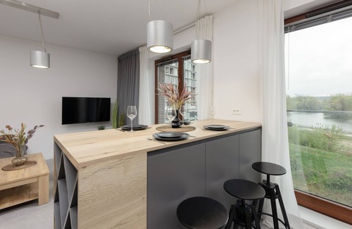 Praga Apartamento | Okrzei 8 2 Balconies by Renters