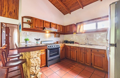 Playa Hermosa Apartamento | Ola Bonita BeachFront Apart Hotel