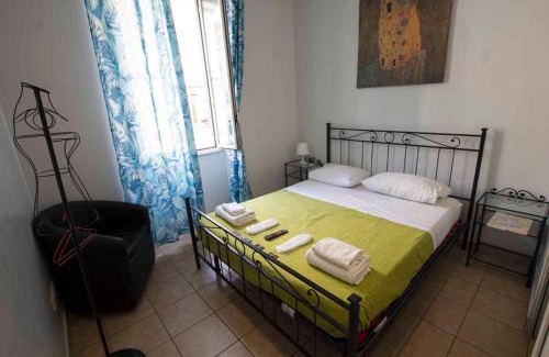 Tuscolano Cama Y Desayuno | Old Bakery Rome GuestHouse