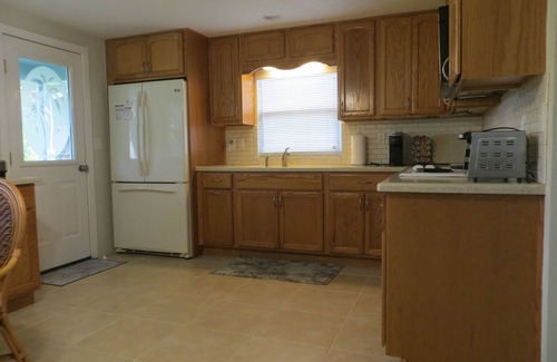 Englewood Casa | Old Englewood 2 bed/1 bath Beach Cottage.