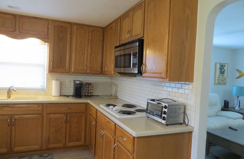 Englewood Casa | Old Englewood 2 bed/1 bath Beach Cottage.