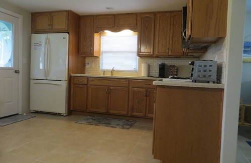 Englewood Casa | Old Englewood 2 bed/1 bath Beach Cottage.