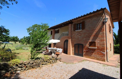 Foiano della Chiana Villa | Antigua casa de piedra con jardín privado y piscina. Foiano della Chiana.