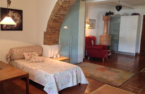 Sassetta Otro | Antigua casa de labranza con 3 apartamentos en el campo en las colinas cerca del mar