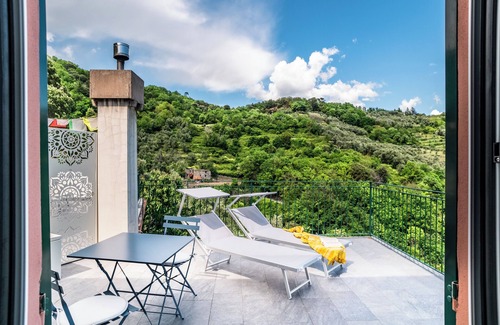Chiavari Casa | Old Genoese house on one floor with large terraces, pets allowed