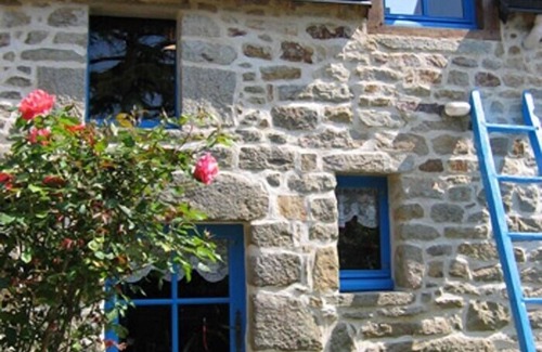 Ile-aux-Moines Casa | Casa antigua con persianas azules en el corazón de la Ile aux Moines