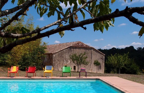 Vergt-de-Biron Casa | casa antigua con el confort moderno con una piscina privada para un grupo grande