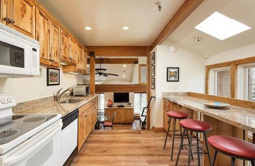 Aspen Casa | Old Hundred Unit 104, Sunny, Corner Townhouse, Treetop Views, 3 Blocks to Aspen Mtn