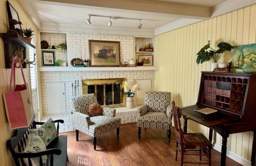 McComb Casa | Old Liberty Home