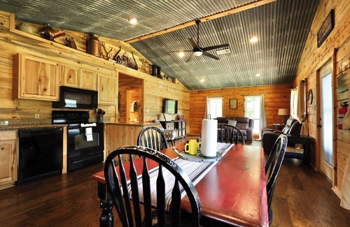 Murfreesboro Casa | Old Mill Cabin #2 - on the Little MO River, large yard, newly updated!