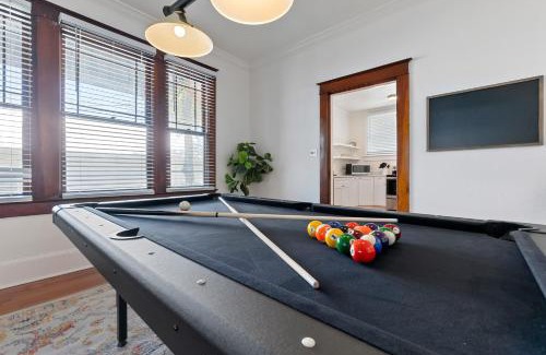 St. Augustine Apartamento | Old Mission Manor - Chic 2br 1ba Apartment - Sleeps 6 - Pool Table - 15 Min Walk to Downtown