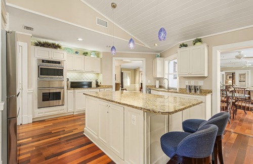 Old Naples Casa | Olde Naples Luxury 4BR Home - Realmente cerca de la playa y 5th Ave