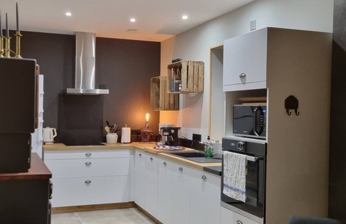 Montret Casa | Old renovated train station in Burgundy