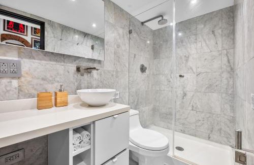 Catedral Apartamento | Old San Juan Art Loft Fast Wifi Near El Morro
