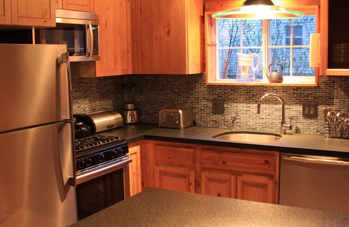 South Lake Tahoe Cabina | El encanto de Old Tahoe se combina con el diseño moderno: Walk to Lake, Heavenly Village & Casino