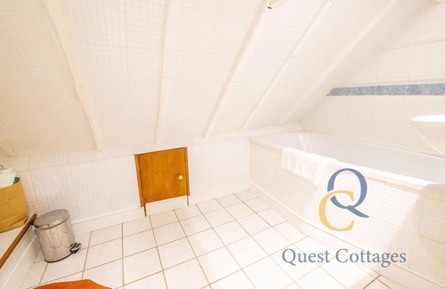 Peasmarsh Apartamento | Old Thatch Cottage - Private Heated Pool - Nr Rye
