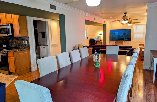 Key West Historic District Casa | Old Town 3/3 Home, Private Pool, Off Street Parking, Outdoor Dining, Balconies