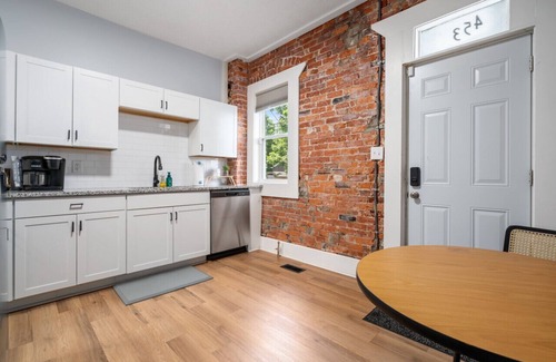 Near East Columbus Casa | Olde Towne Gem - 453 South 22nd Street