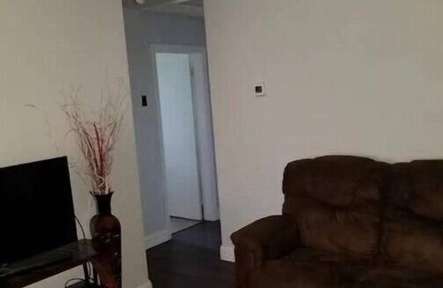 Norfolk Casa | Older Cozy Duplex A