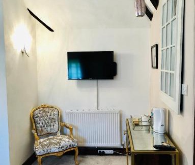 Tinsley Green Casa | Oldlands Farmhouse Gatwick