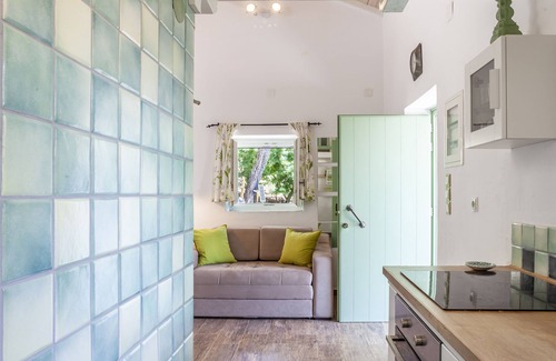 Glossa Villa | Dos villas rústicas con vista al mar y piscina