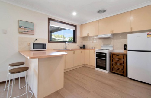 Lake Albert Casa | Oleander Cottage - Cosy Ambience, Pets Allowed