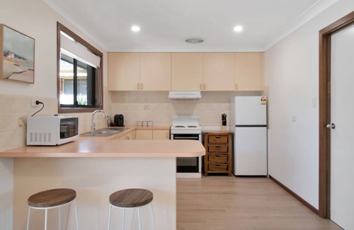 Lake Albert Casa | Oleander Cottage - Cosy Ambience, Pets Allowed