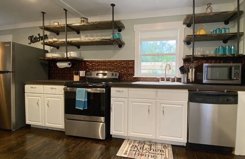 Asheville Cabaña | Olive House w/Wet Room Near Asheville & Biltmore - Clean and Pup-friendly!