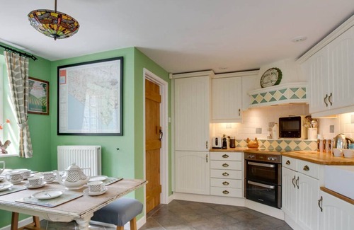 Portesham Casa | Olive Tree Cottage in the beautiful Portesham