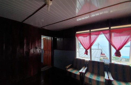 Parapat Casa | Oliver Homestay