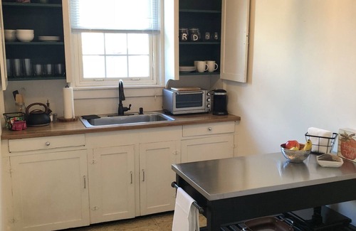 Downtown Apartamento | "Retiro de Oliver" ... 1882 Apartamento privado en el centro de Frederick histórico