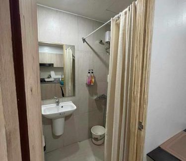 Poblacion District Apartamento | Olivia's Staycation 1827