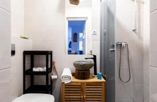 Oliwa Apartamento | Oliwa Bohemian Apartment by BookingHost