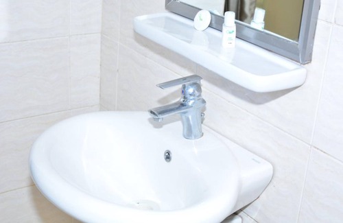 Karatina Hotel | Omega Gardens Hotel