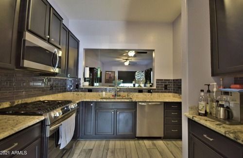 Paradise Valley Village Casa | on cave creek next to black mountain city view balcony hiking 4b 3 ba townhouse
