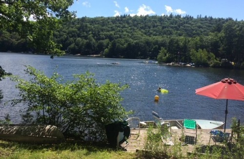 New Durham Casa | On Merrymeeting Lake - Cottage with Private Beach and Lakeside Deck