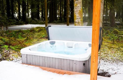 Glacier Casa | On Mountain Time